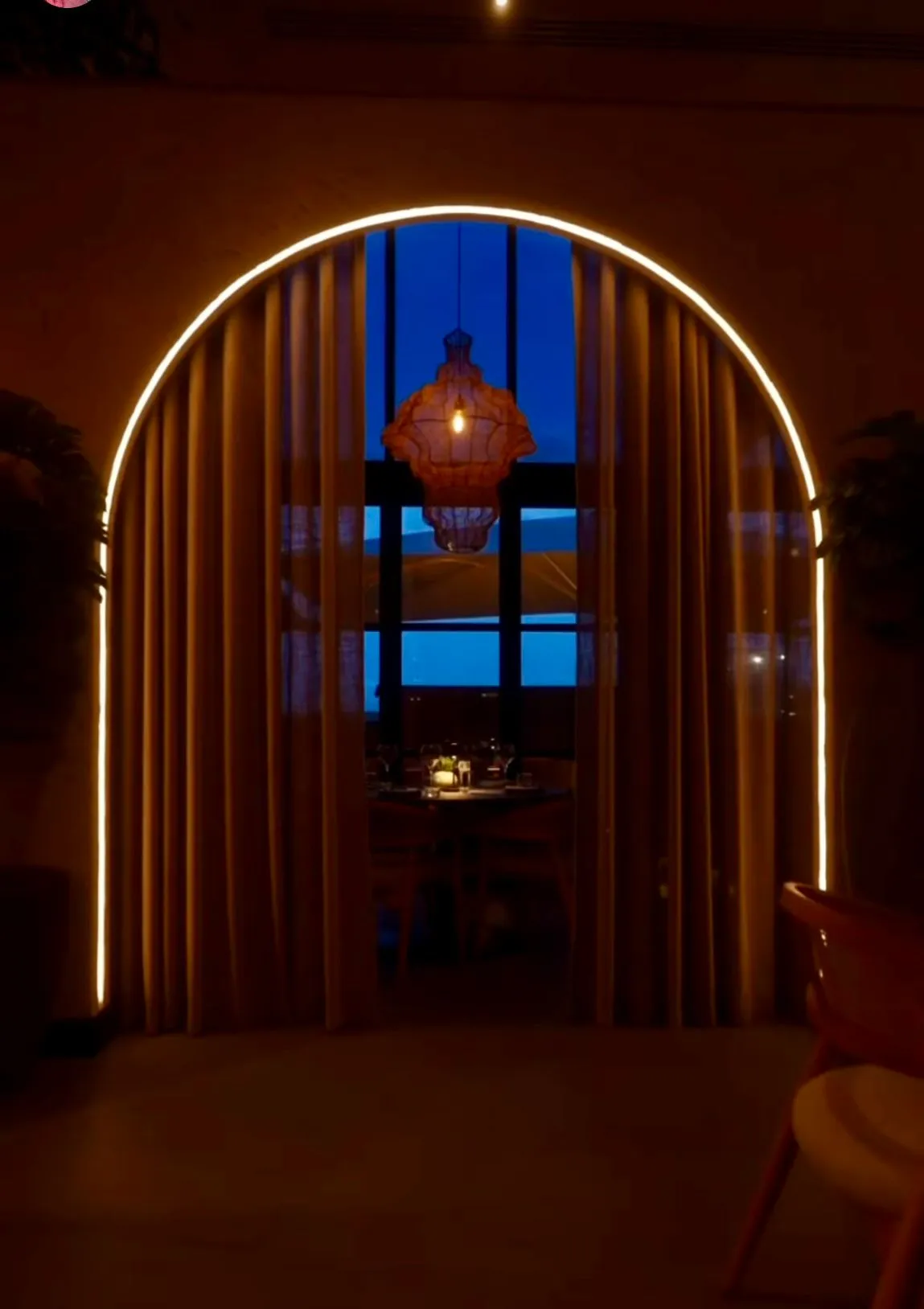 arched lighting